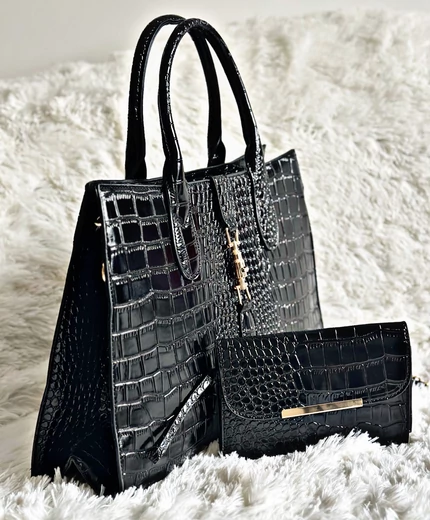 Divatos táskák, kiegészítők