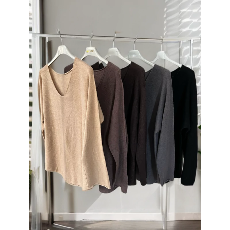 Anett bézs színű pulóver 