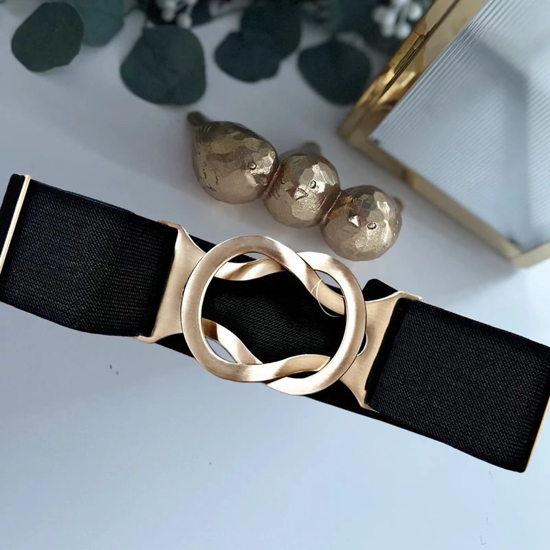 Adél női öv arany csattal